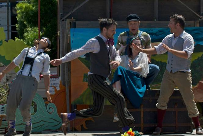 The Peripatetic Players in action. Photo by Tim Guydish.